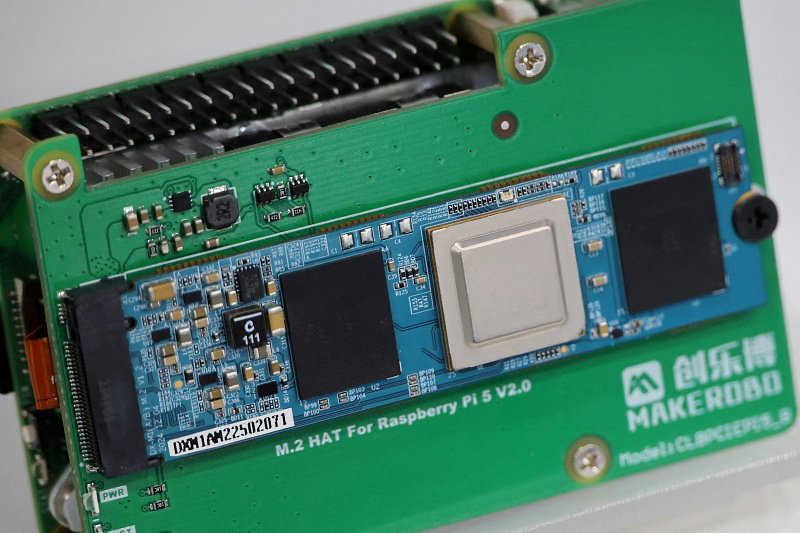  DEEPX's DX-M1 AI chip