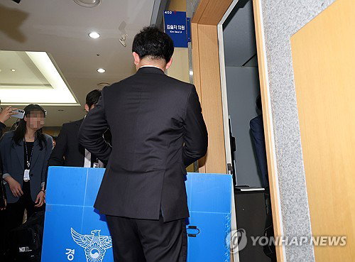 전북도의회, '식사비 대납 의혹' 의원 사무실 압수수색&hellip;임시회 개회일 '술렁'