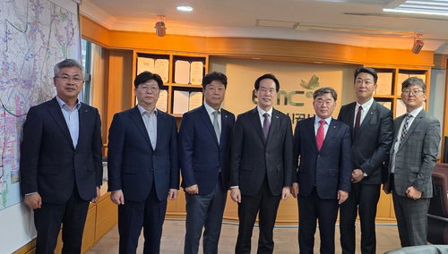 부산 중소기업, 2026년 수출 스타기업 도약 위한 '점프업 지원사업' 참가 기업 모집