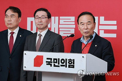 권혁열 전 의장 예비경선 통과&hellip;현직 김홍규 시장과 2파전 압축