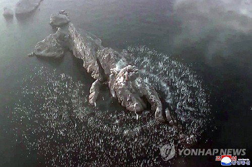 화성포-11라 집속탄 시험발사 성공&hellip;수도권 전역&middot;평택 미군기지 정밀 타격권