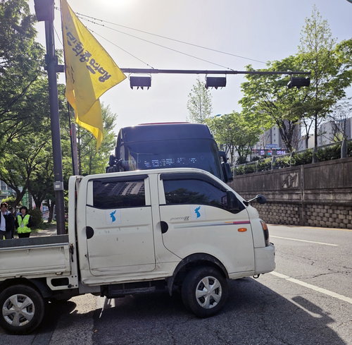농협중앙회장 직선제 전환 갈등 증폭...광주 농민회-지역 조합장 상경 저지 대치