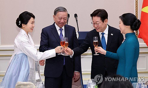 한&middot;베트남 원전 에너지 동맹 강화 및 2030년 교역액 1,500억 달러 목표