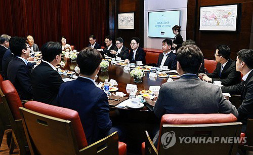 한-베트남 원전 협력, 관련주 5%대 상승 마감