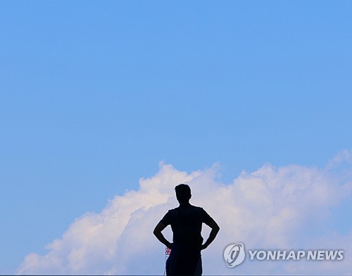 충청권 낮 최고 25도 기록, 평년 상회하는 기온과 건조 특보