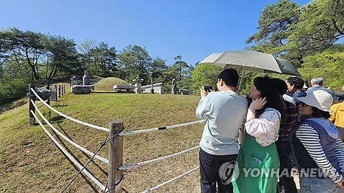 주말 전국 맑음, 낮 기온 27도 도달&hellip;일교차 20도&middot;건조 특보 확산