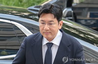 Arrest Warrant for HYBE Chairman Bang Si-hyuk Rejected, Prosecutors Request Supplementary Investigation