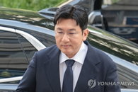 Arrest Warrant for HYBE Chairman Bang Si-hyuk Rejected, Prosecutors Request Supplementary Investigation