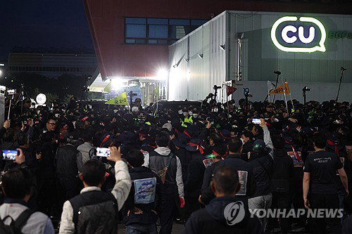 화물연대, 원청 교섭 법적 절차 회피... 특수고용직 지위 불확실성 부각