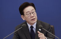 Syringe Hoarding Firms Busted, President Lee Jae-myung Vows Strong Action
