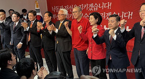 박형준 부산시장 후보, 김문수 전 대선 후보 명예선대위원장 추대