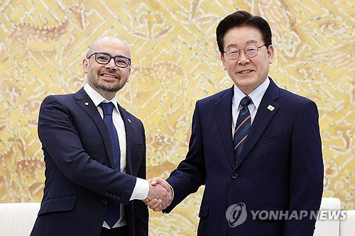 인공지능 리더십 강화, 대통령실 딥마인드 CEO와 논의&hellip;서울 AI 캠퍼스 설립 합의