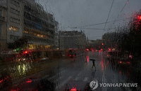 그리스 아테네, 복지·사법 기관 총격 발생