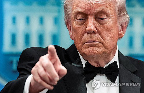 미국 전 대통령 도널드 트럼프, 이란 '붕괴' 언급