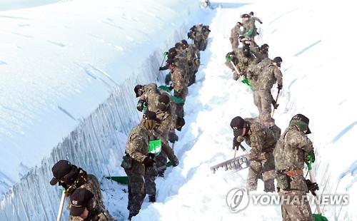 초급부사관 지원율 하락, 인권위 국방부에 처우 개선 권고