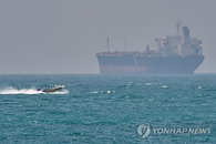 호르무즈 해협: 일본 유조선 운항 재개, 이란 외교 지형 변화 시험대