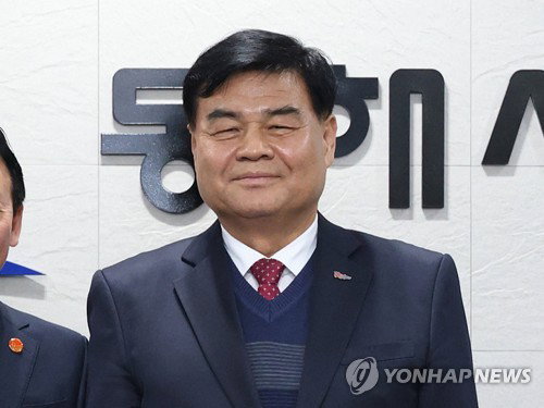 심규언 동해시장, 뇌물수수 혐의 징역 12년 구형&hellip;벌금 23억원대