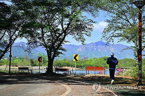 노동절 연휴, 전국 낮 최고 26도 도달... 일교차 15도 건강 관리 주의보 발령