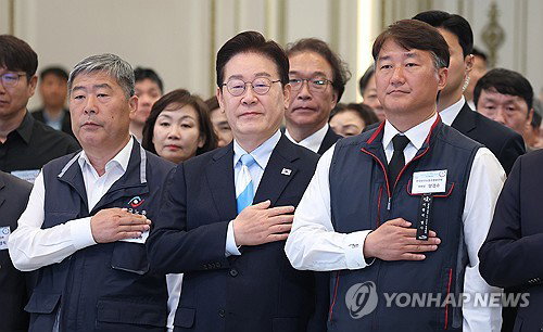 이재명 대통령, 청와대 노동절 기념식 첫 주재