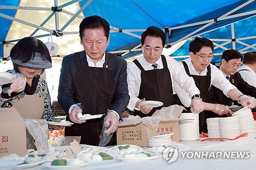정청래 대표, 지방선거 한 달 앞두고 민생 현장 광폭 행보