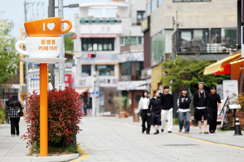 광주 동명동 카페거리, 자생적 상생 모델로 유동인구 2.7배 증가