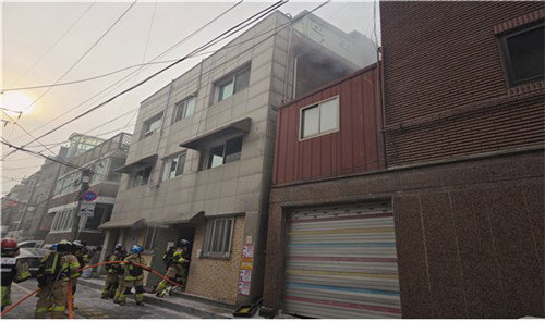 강서 화곡동 다가구주택 화재, 50대 주민 심정지 상태 이송&hellip;소방당국 20분 만에 진압