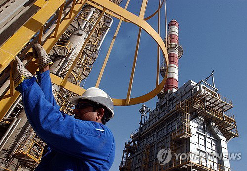 주요 산유국, UAE 이탈 파장 속 원유 증산 합의&hellip;글로벌 시장 영향 주목