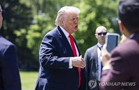 트럼프, 호르무즈 해협 선박 운항 노력 천명…글로벌 에너지 안보 파장 주목