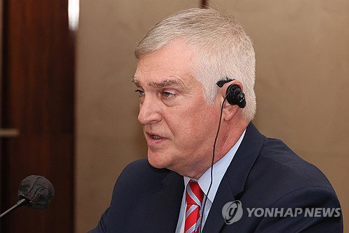 美 트럼프 측근, 한국 핵잠수함 및 핵연료주기 전면 허용 촉구