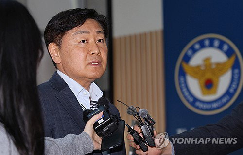 김관영 전북지사 현금 살포 의혹 경찰 조사&hellip;대가성 여부 쟁점 부상