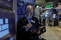 미국-이란 호르무즈 해협 긴장 고조, 글로벌 증시 혼조세 기록