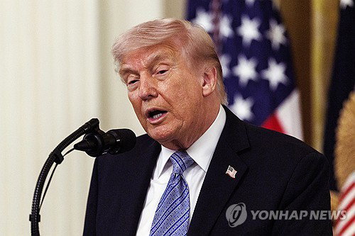 트럼프, 한국 선박 피격 언급하며 호르무즈 작전 동참 압박 강화