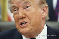 트럼프, 한국 선박 피격 '이란 소행' 단정…호르무즈 해협 긴장 고조