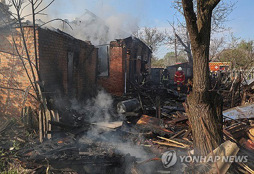 우크라이나 전승절 휴전 선언 속 러시아 공격 지속, 국제사회 우려 증폭