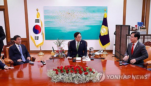 여야, 7일 개헌안 본회의 표결 앞두고 격돌&hellip;민주당 '백년대계' 주장, 국민의힘 '졸속 개헌' 반발