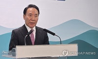 염동열 前 의원, 국민의힘 탈당 후 민주당 우상호 지지 선언...강원 지사 선거판 격랑