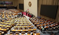 국회, 39년 만의 개헌 시도 최종 불발…필리버스터가 안건 처리 제동 걸다