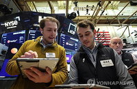 미국 고용지표 호조에 뉴욕증시 상승 출발, 중동 불안감 속 글로벌 증시 혼조세 지속