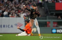 이정후, 5월 첫 멀티히트 기록하며 부진 탈출… 송성문은 홈 데뷔전 무안타