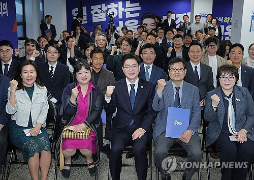 정원오 서울시장 후보, 반려동물 복지 증진 방안 제시&hellip;입양 가구 25만원 지원 골자