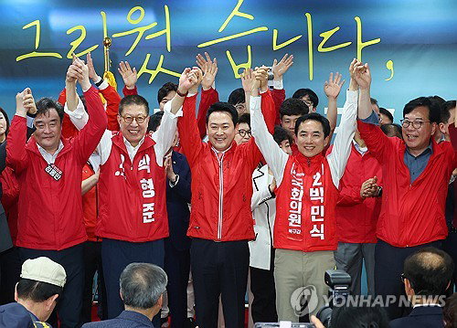 국민의힘, 부산 북갑 보궐선거서 박민식 총력 지원&hellip;무소속 한동훈 '주민 축제'로 맞대응