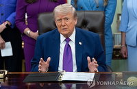 트럼프, 이란 휴전 붕괴 위기 선언하며 해방 프로젝트 재개 검토... 호르무즈 긴장 고조