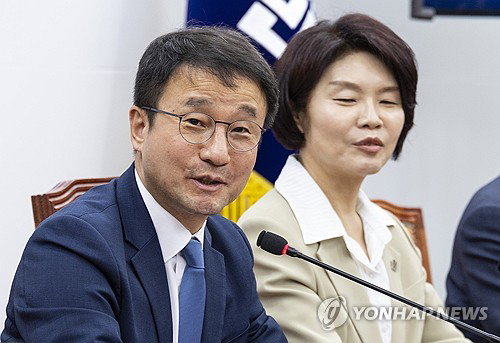 민주당, 與 지방선거 공천 '윤 어게인' 규정하며 총공세... 