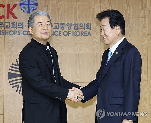 7년 5개월 만의 북측 선수단 방남과 남북 교류 재개, 정동영 장관 