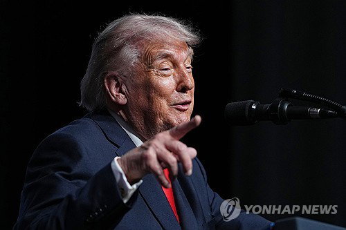 트럼프 쿠바에 전격 대화 제안 군사적 긴장 고조 속 외교적 반전 모색
