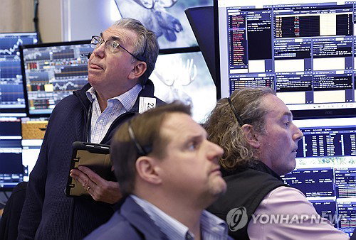 미국 4월 인플레이션 쇼크와 중동 전운 고조에 뉴욕증시 일제히 급락 출발