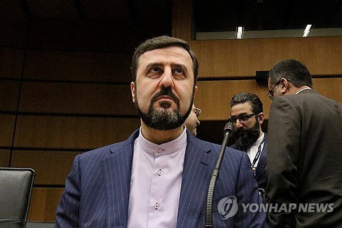 트럼프 군사적 압박에 이란 배상금 요구로 맞불하며 호르무즈 긴장 고조