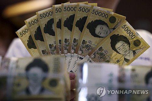 기업 예금&middot;단기 자금 쏠림에 3월 통화량 18조 원 급증, 5개월 연속 상승세