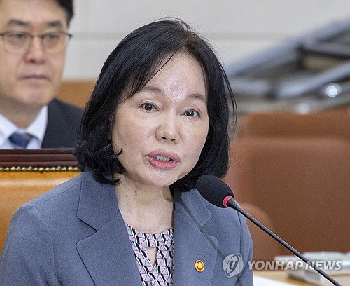AI 산업 '데이터 빗장' 풀린다... 국회 정무위, 개인정보 활용 특례법안 전격 의결