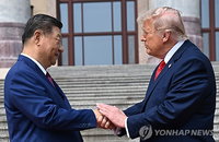 미중 패권 경쟁 속 베이징 정상회담 개최 톈탄공원 회동과 만찬으로 외교적 돌파구 모색